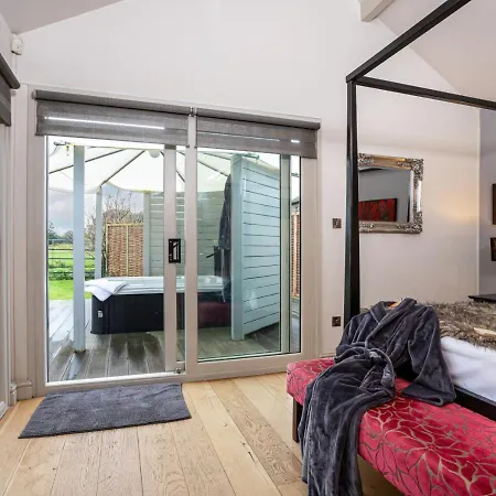 The Pavillion - Tunstall